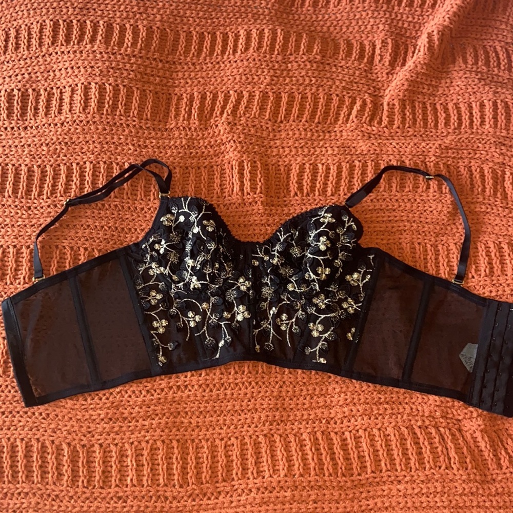 GOLD LACED CORSET